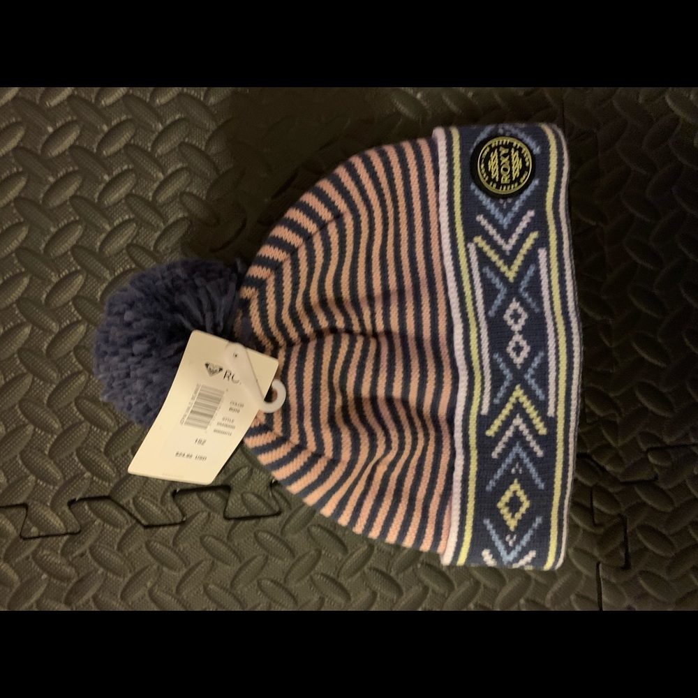 Roxy Joya Valve Beanie